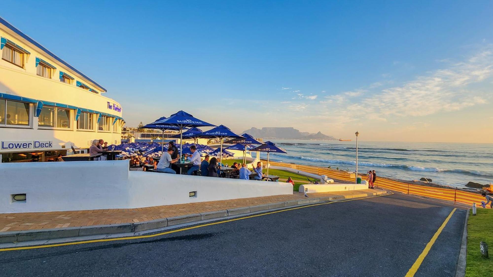 The Blue Peter Hotel โบลแบร์กสตรานด์ ภายนอก รูปภาพ
