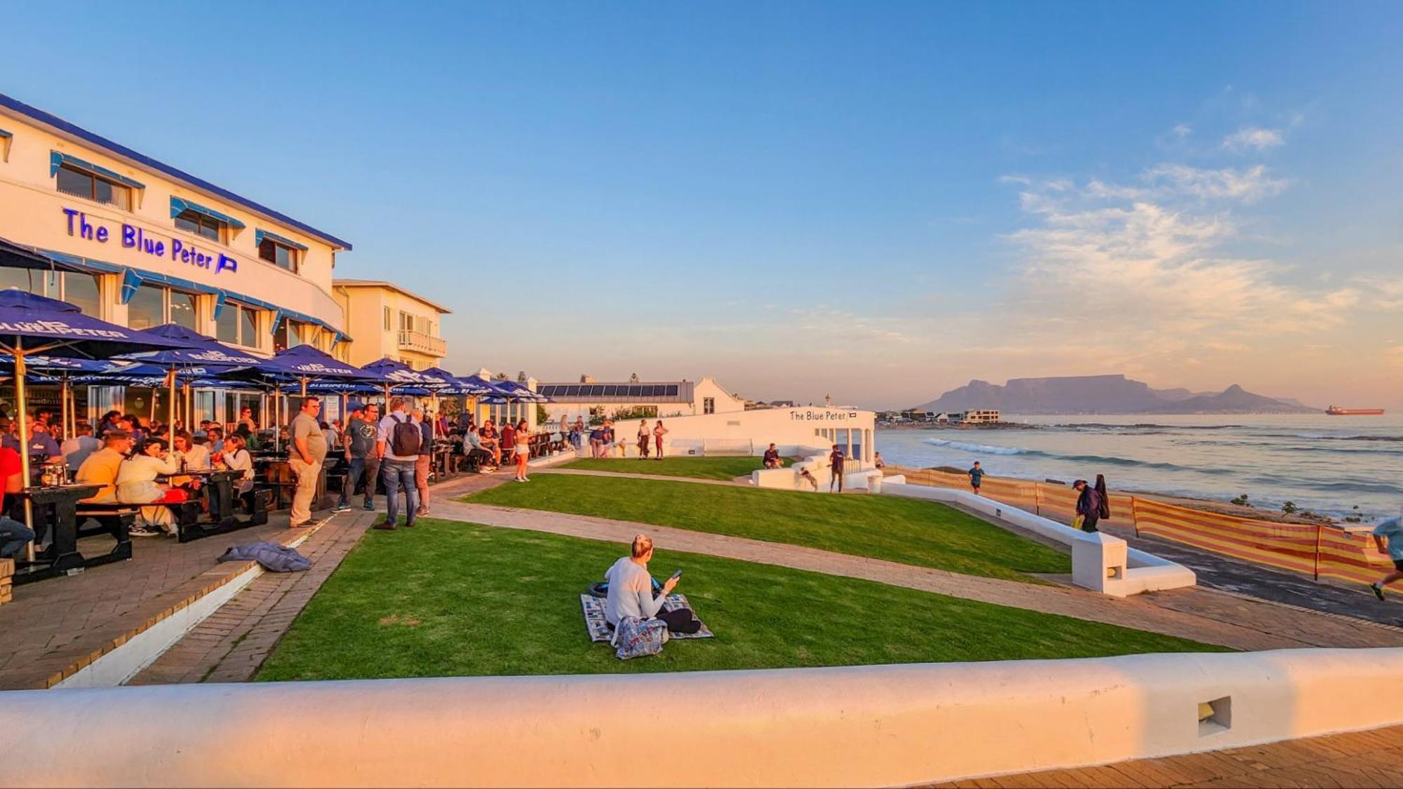 The Blue Peter Hotel โบลแบร์กสตรานด์ ภายนอก รูปภาพ
